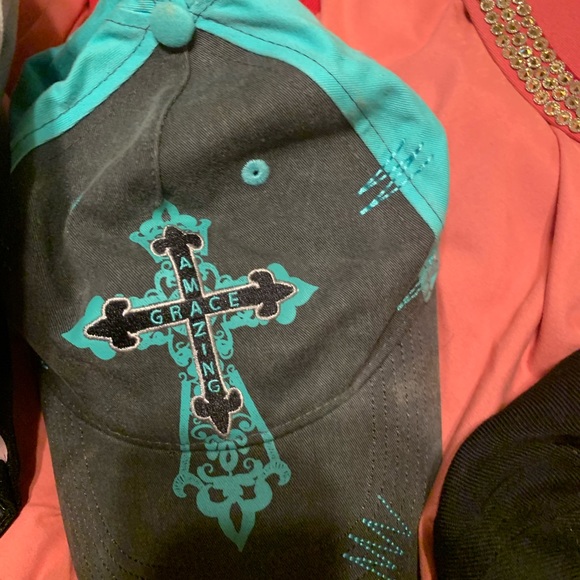 Designer caps - Picture 1 of 5